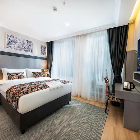Bond Otel *