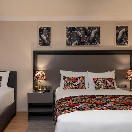 Bond Otel